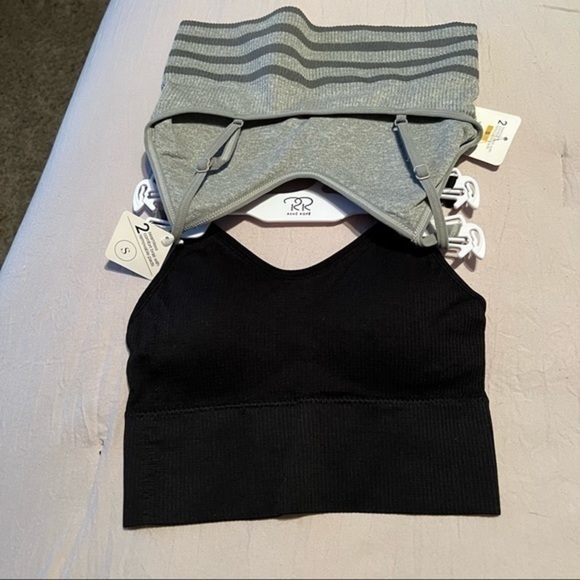 💚 New! Two pack sports bras size small - Picture 2 of 6